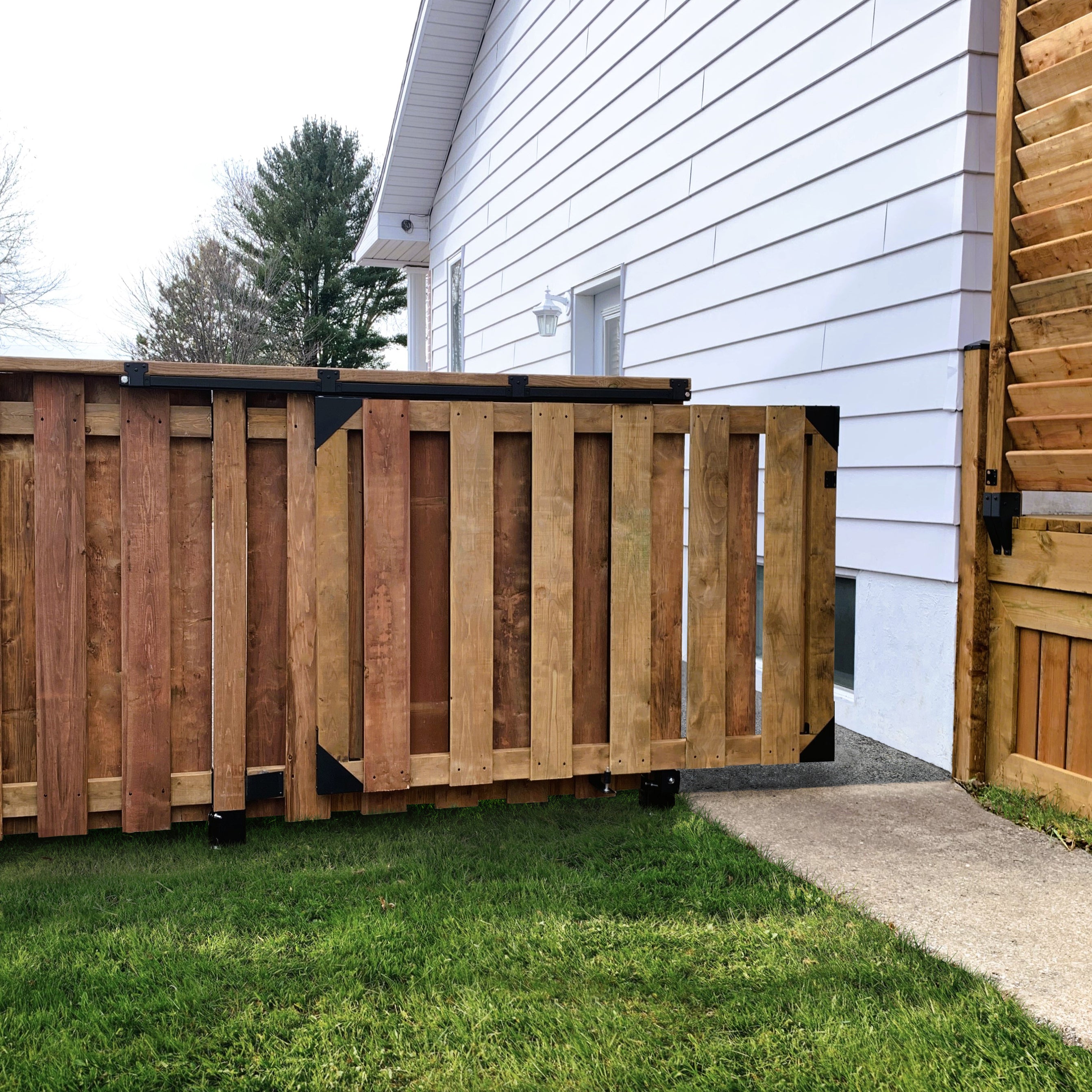 Pylex Heavy Duty Slide Fence Gate System
